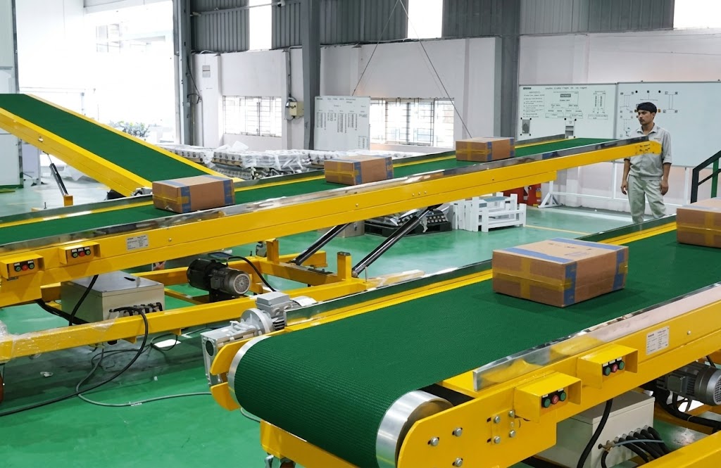 Băng tải lên container